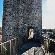 Corridoio sulla cinta muraria sopra alla Torre del Candeliere