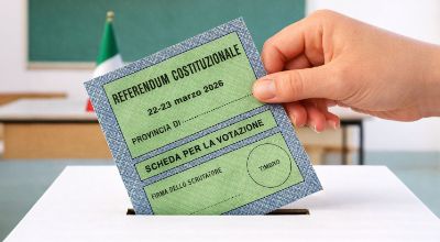 Immagine scheda e seggio referendum costituzionale 22 e 23 marzo 2026