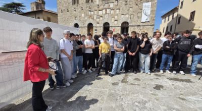 Visita degli studenti al cantiere in piazza Garibaldi