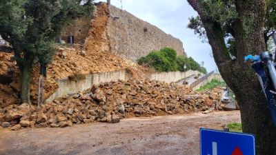 Crollo mura Massa Marittima