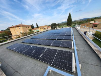 Pannelli fotovoltaici al nido di Valpiana
