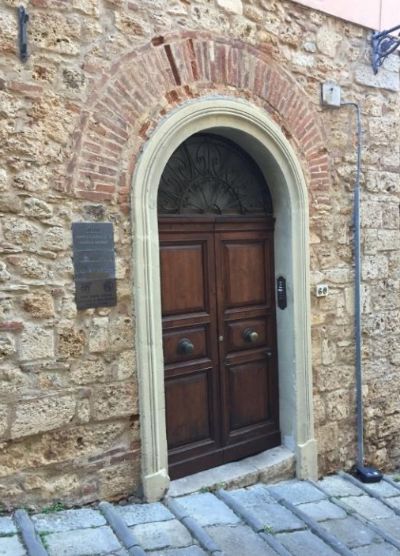 Immobile via Moncini