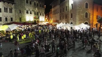 Fotografia di un evento estivo a Massa Marittima: "La Notte Bianca"
