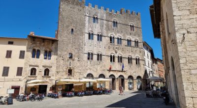 Foto del Palazzo Comunale di Massa Marittima Foto del Palazzo Comunale di Massa Marittima